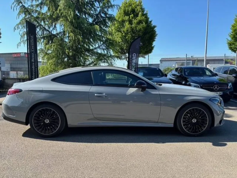 Image secondaire du véhicule 9