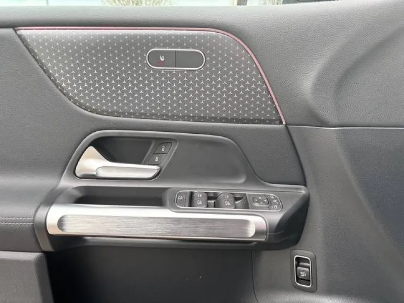 Image secondaire du véhicule 14