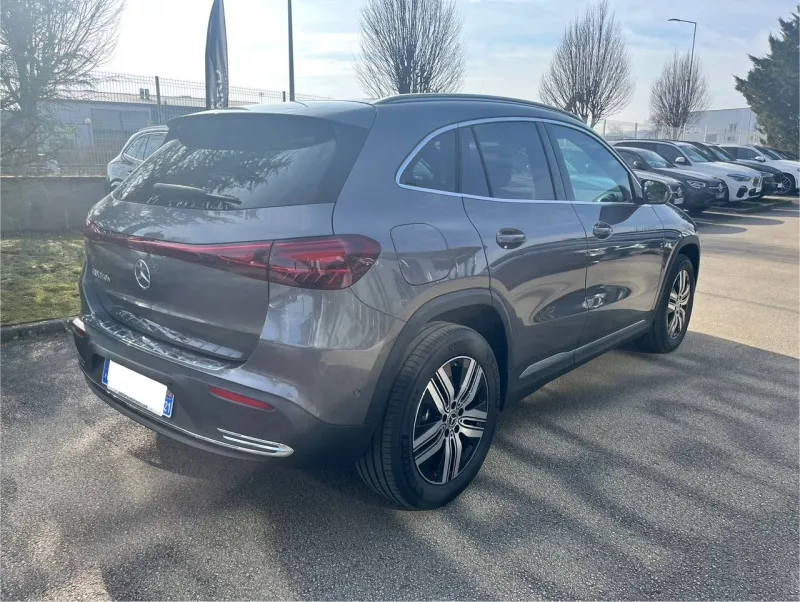 Image secondaire du véhicule 8