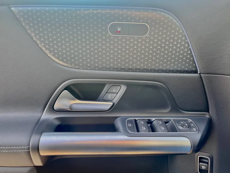 Image secondaire du véhicule 12