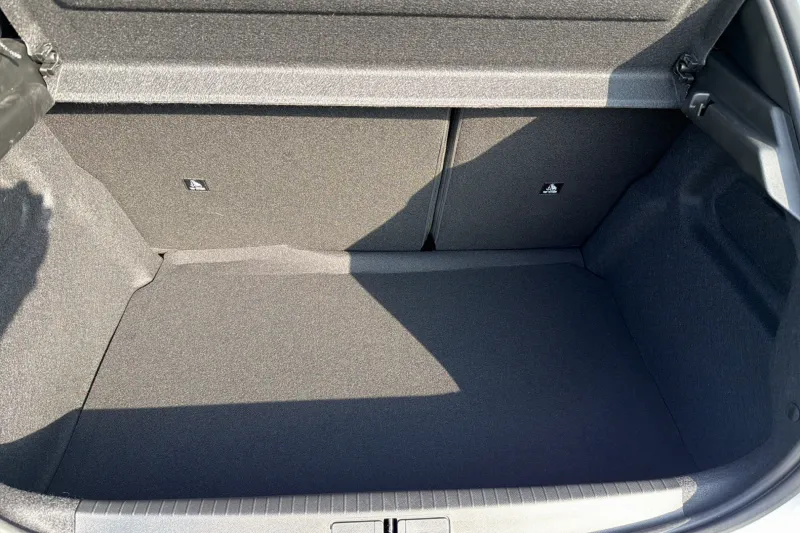 Image secondaire du véhicule 10