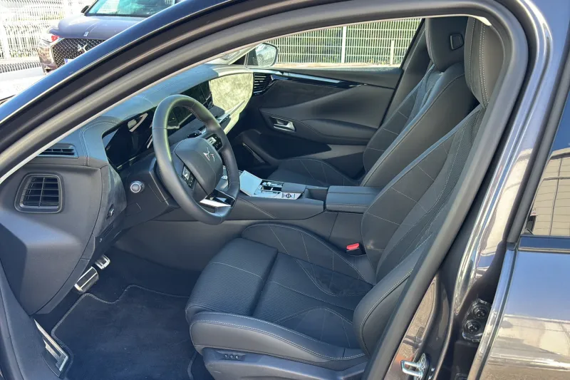 Image secondaire du véhicule 11