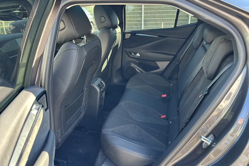 Image secondaire du véhicule 12