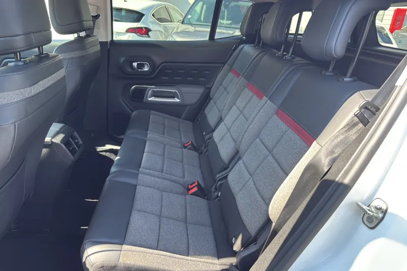 Image secondaire du véhicule 12