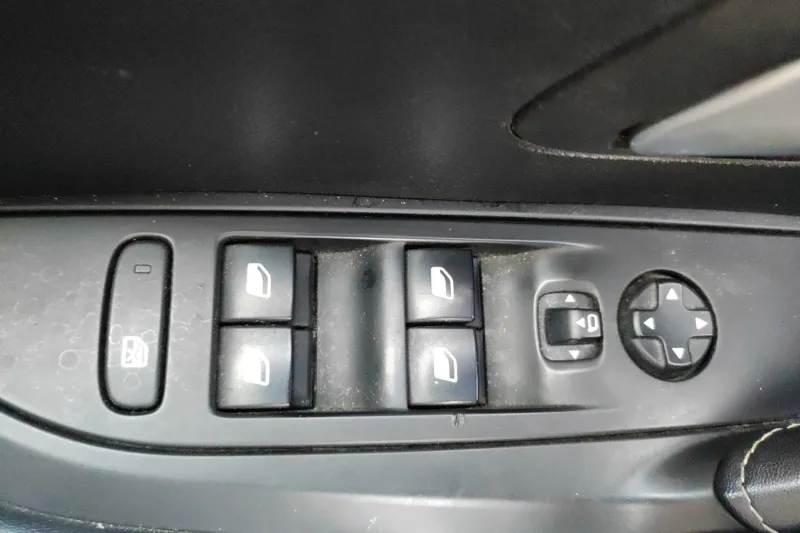 Image secondaire du véhicule 31