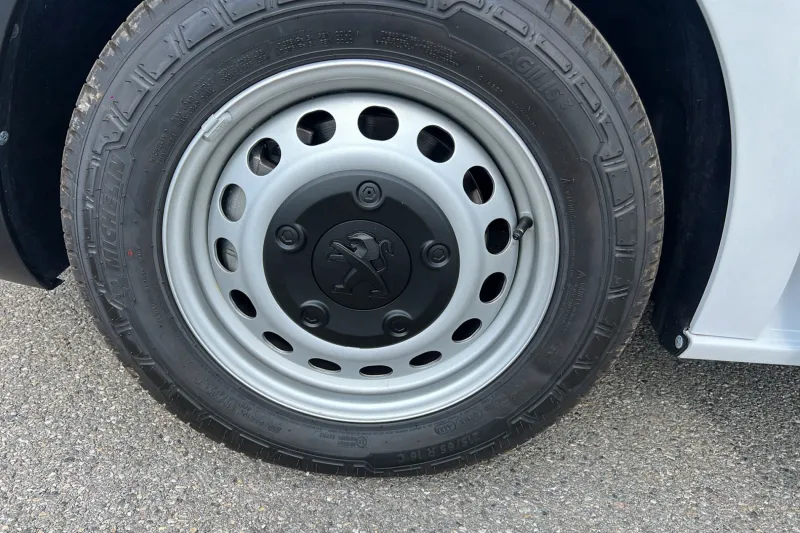 Image secondaire du véhicule 14