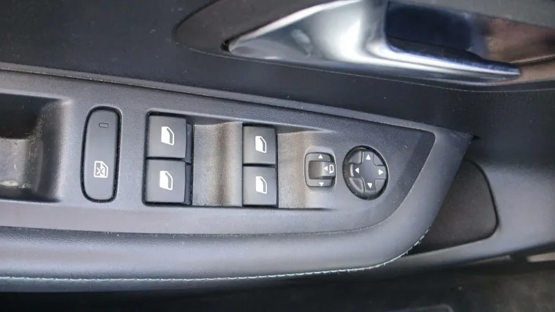 Image secondaire du véhicule 36