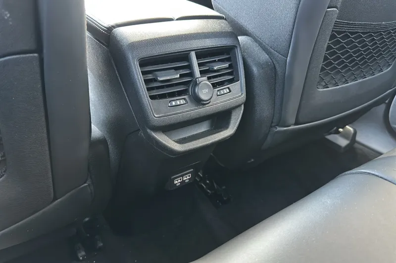 Image secondaire du véhicule 24