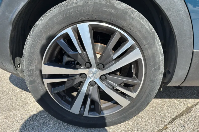 Image secondaire du véhicule 12