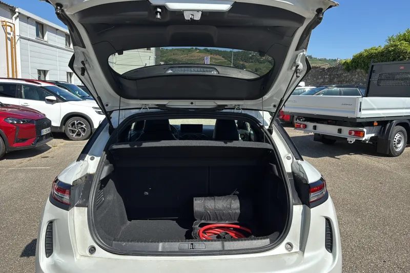 Image secondaire du véhicule 10