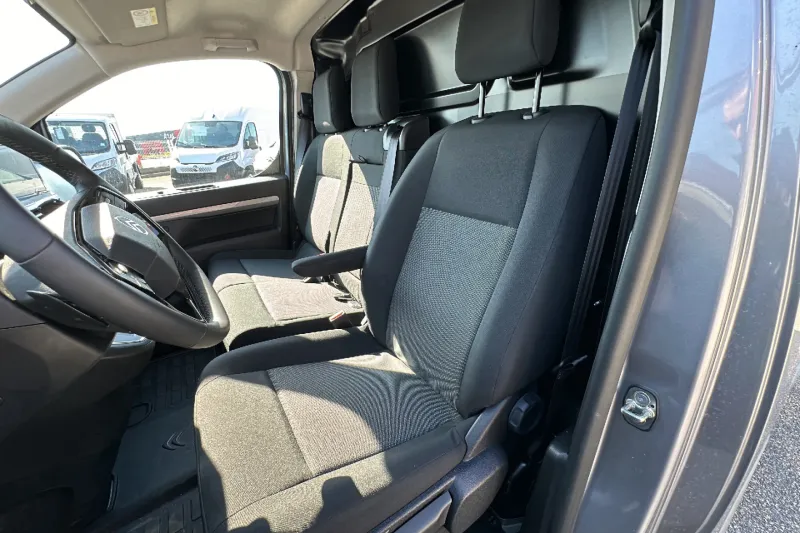 Image secondaire du véhicule 11