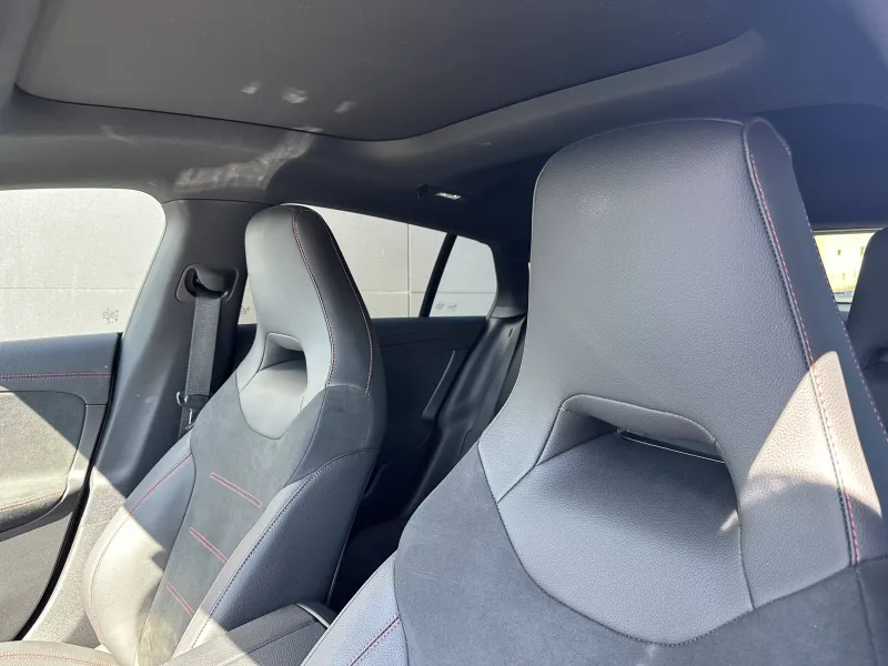 Image secondaire du véhicule 24