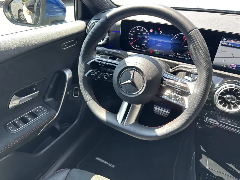 Image secondaire du véhicule 17