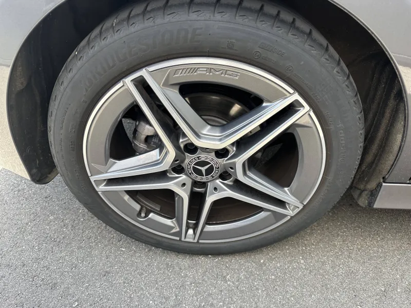 Image secondaire du véhicule 12