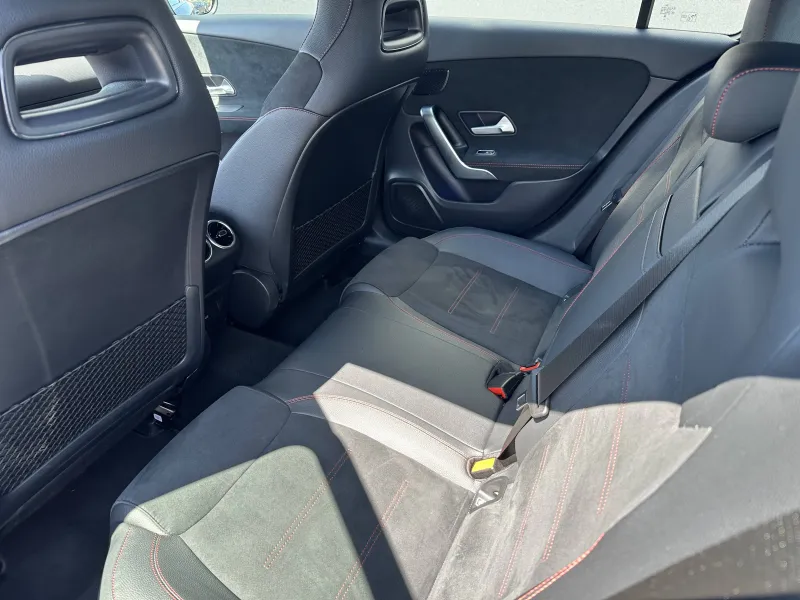 Image secondaire du véhicule 25