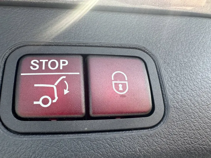 Image secondaire du véhicule 32