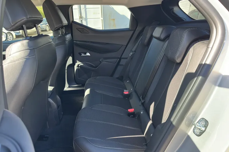 Image secondaire du véhicule 12