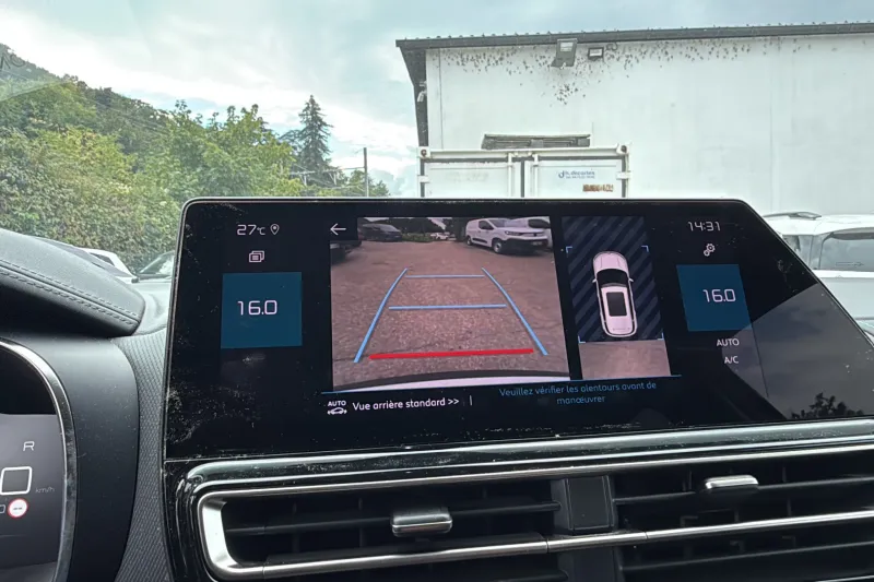 Image secondaire du véhicule 24