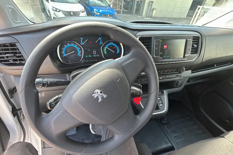 Image secondaire du véhicule 19