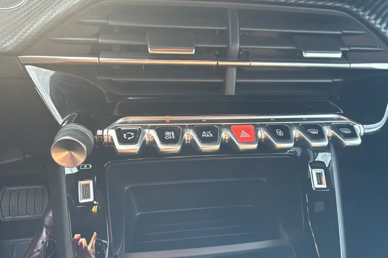 Image secondaire du véhicule 30