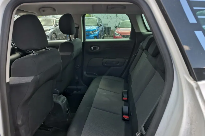 Image secondaire du véhicule 12