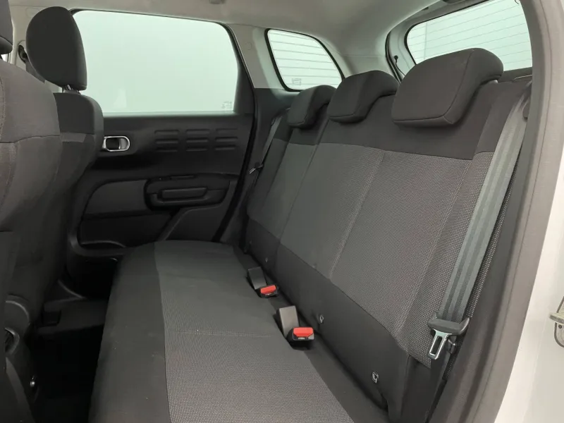 Image secondaire du véhicule 33