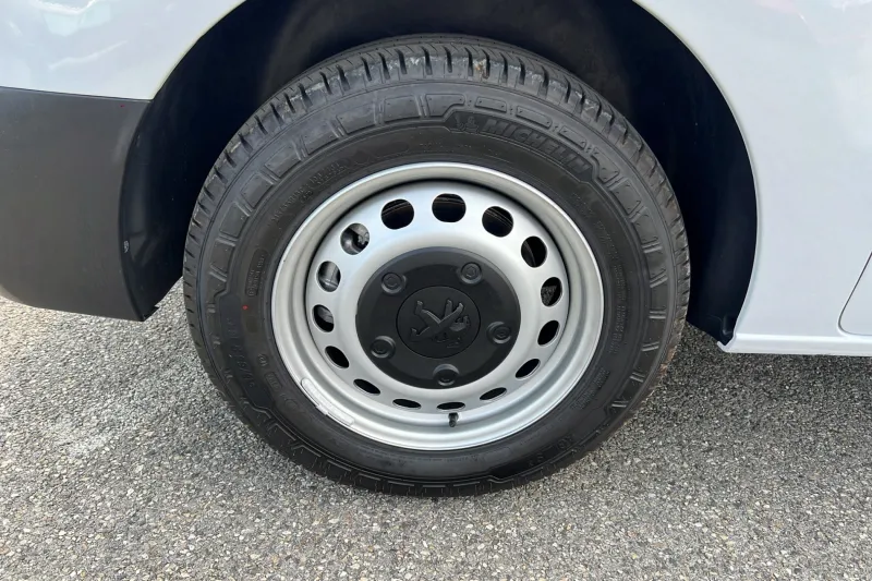 Image secondaire du véhicule 16