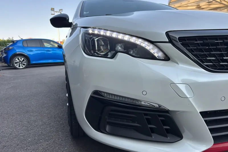 Image secondaire du véhicule 30