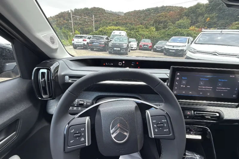 Image secondaire du véhicule 15