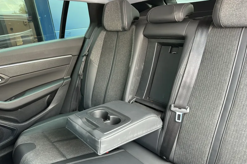 Image secondaire du véhicule 25