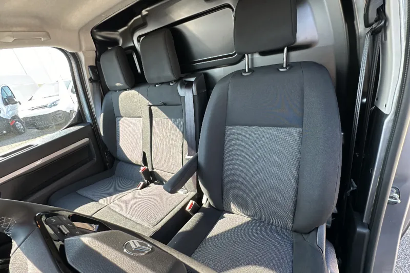 Image secondaire du véhicule 12