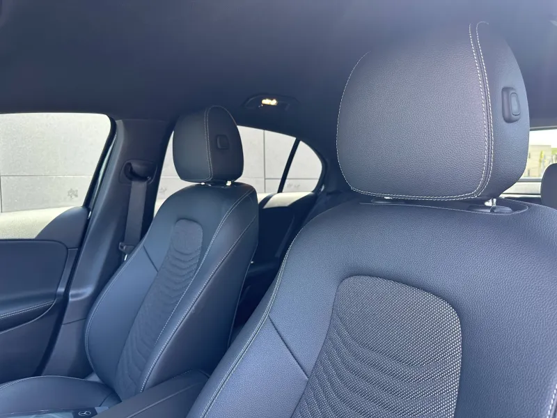 Image secondaire du véhicule 24