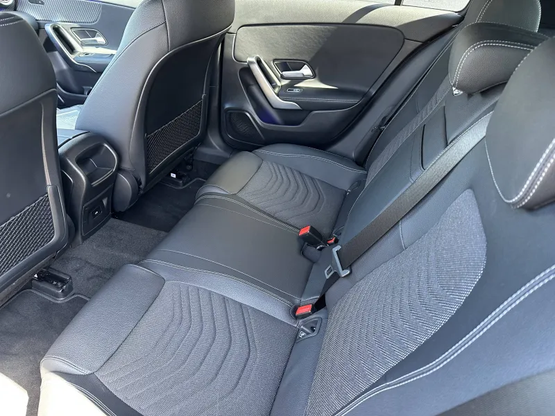 Image secondaire du véhicule 25