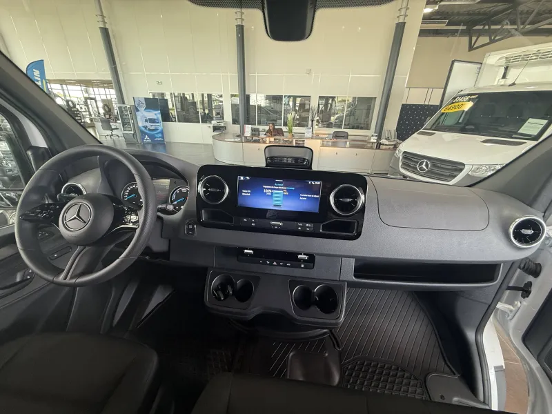 Image secondaire du véhicule 12