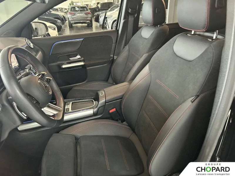 Image secondaire du véhicule 12