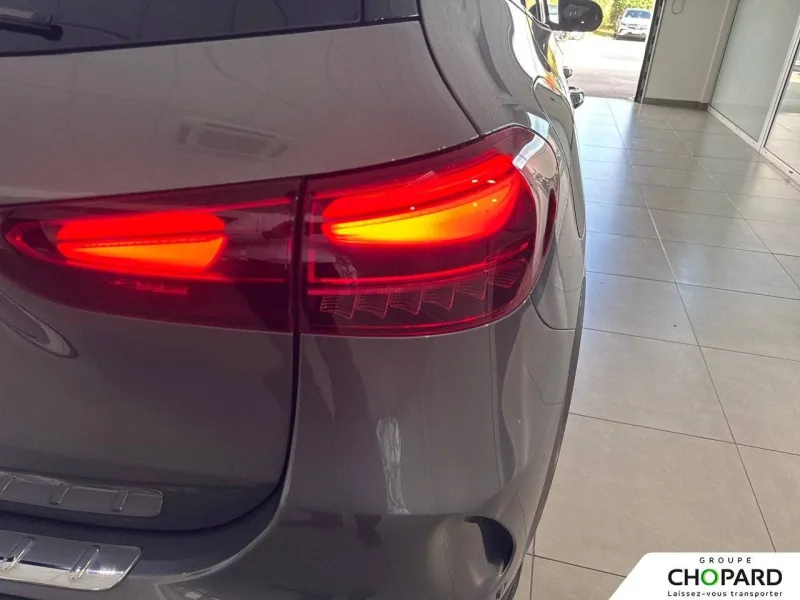 Image secondaire du véhicule 24