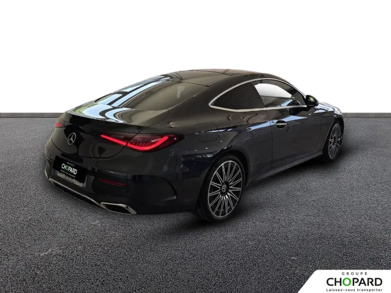 Image secondaire du véhicule 4