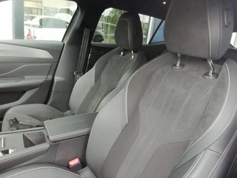 Image secondaire du véhicule 8