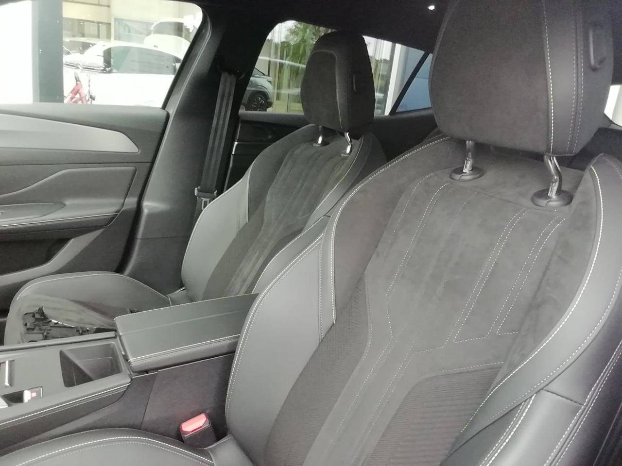 Image secondaire du véhicule 8