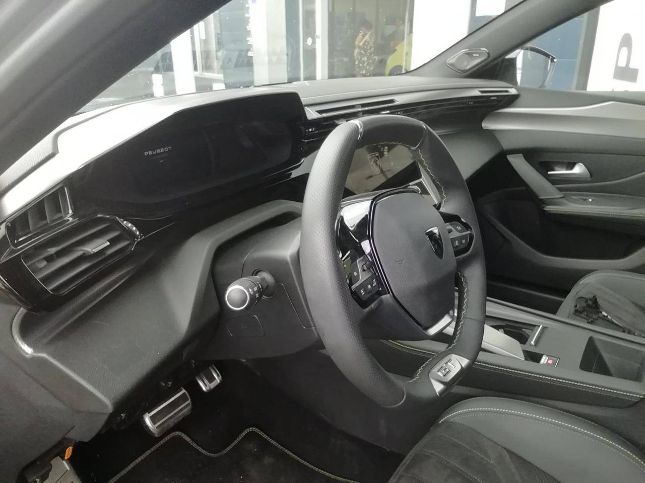 Image secondaire du véhicule 9