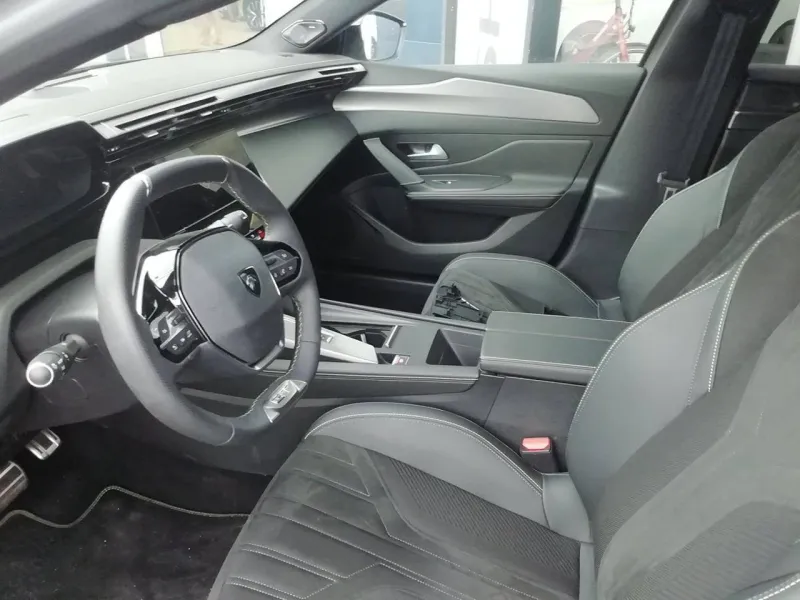 Image secondaire du véhicule 10