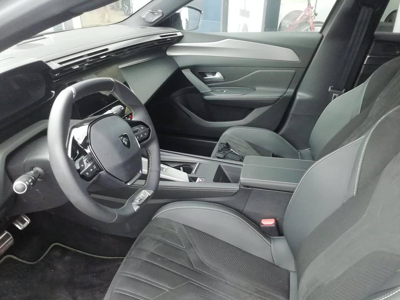 Image secondaire du véhicule 10