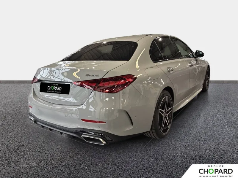 Image secondaire du véhicule 4