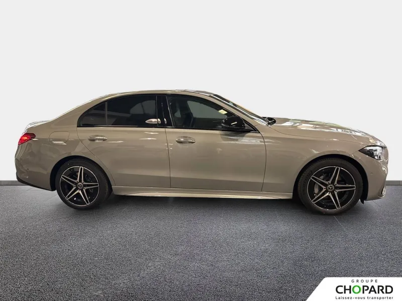 Image secondaire du véhicule 10