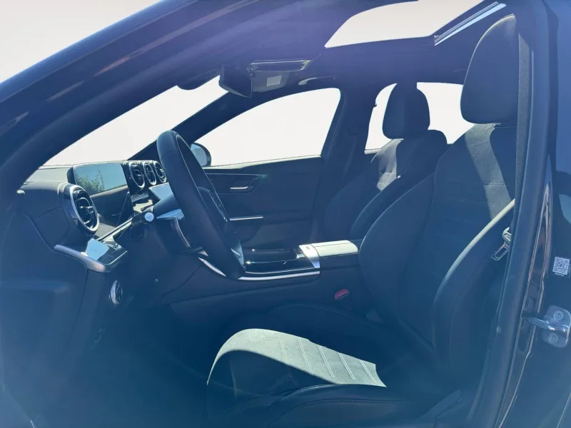 Image secondaire du véhicule 10