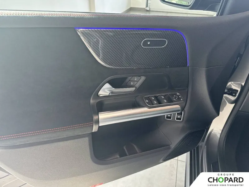 Image secondaire du véhicule 24