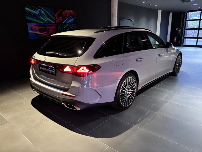 Image secondaire du véhicule 3