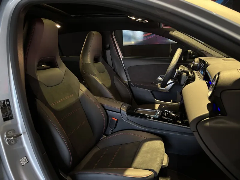 Image secondaire du véhicule 4