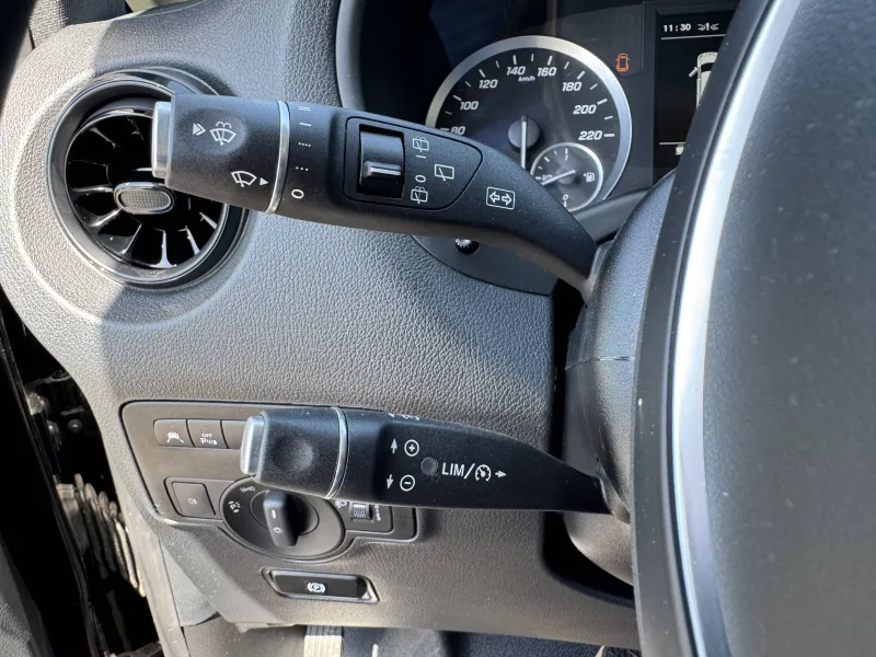 Image secondaire du véhicule 12