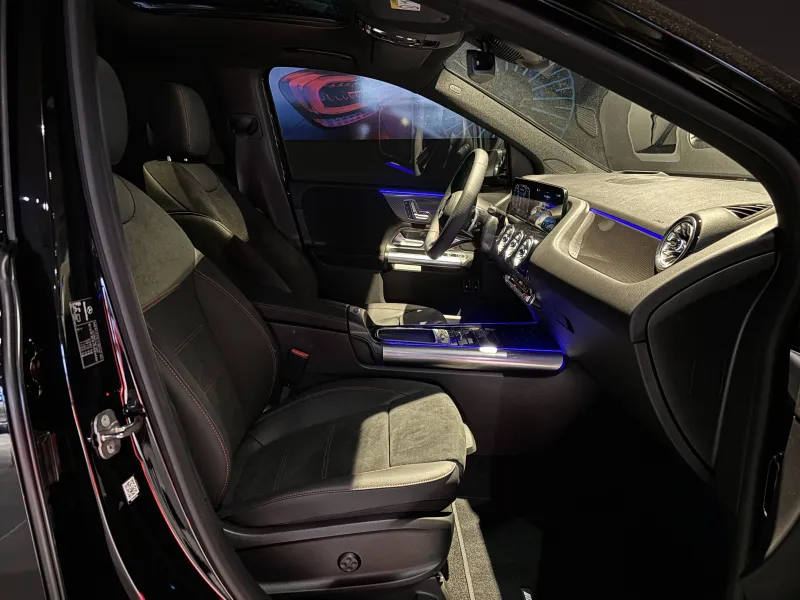 Image secondaire du véhicule 4